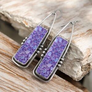 💜🆕💜Elegant Purple Dangle Earrings